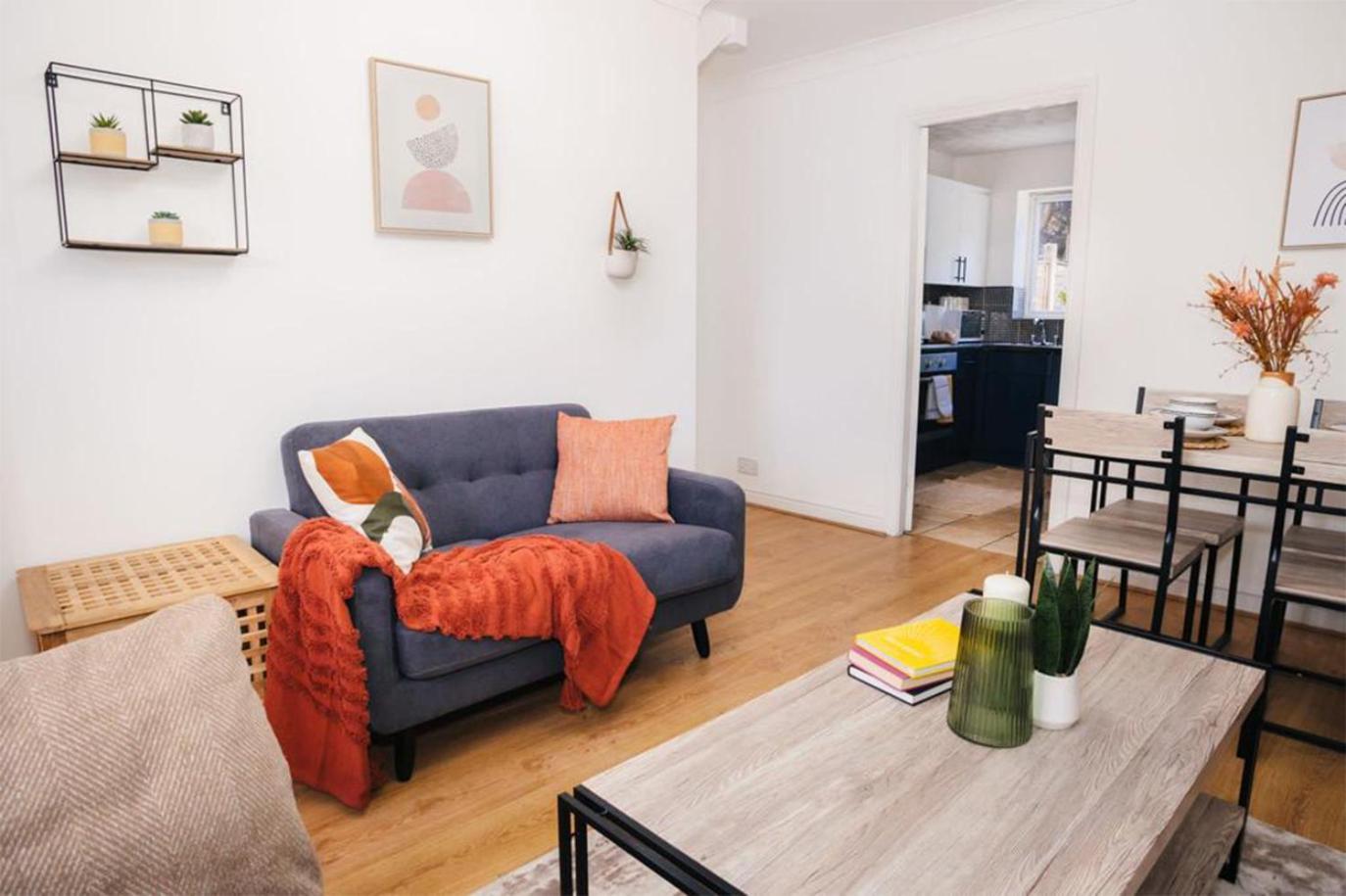 Haydock Cozy 2-Bedroom Home With Free Parking エクステリア 写真